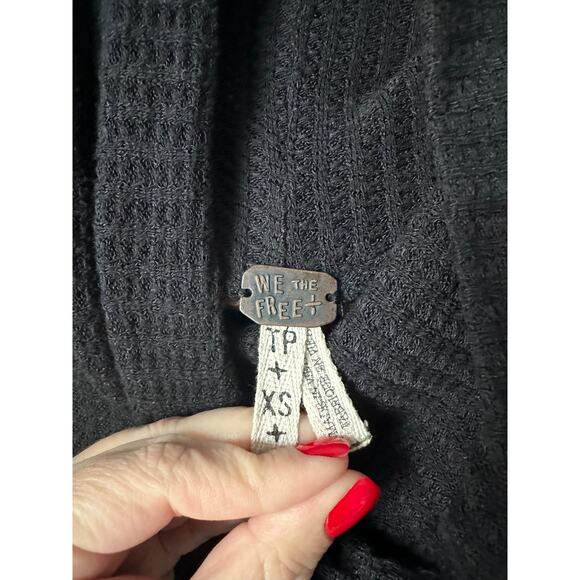 We the free waffle turtleneck black top - Picture 4 of 4